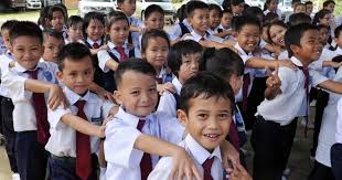Sekarang tiada lagi pendaftaran tahun 1 bagi sekolah rendah kerajaan secara manual, semuanya secara online melalui sistem apa yang dipanggil sebagai sistem pendaftaran atas talian (spat). Anak Lahir Tahun 2013 2014 Mak Ayah Jangan Lupa Daftar Darjah 1 Secara Online Mulai Mac Ini Mingguan Wanita