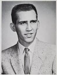 Memorial service for class of 1998 alumni