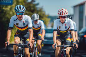 Jul 24, 2021 · anabel knoll fährt unbedarft, aber trotzdem mit klaren zielen zu den olympischen spielen. 27 Athlet Innen Im Kader 2021 Deutsche Triathlon Union