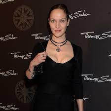 Anna maria ist übrigens nicht löws einzige bekannte in der filmwelt: Jeanette Hain Starportrat News Bilder Gala De