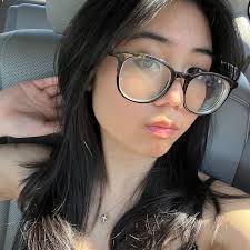 hii im kaitlin!! im from the bay area and im fully committed to ucsb for  biochemistry (pre-bio). i love playing video games, watching movies,  hanging out with friends, and playing piano!! i