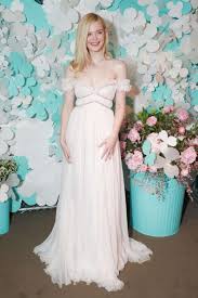Tiffany Co 2018 Spring Campaign Believe In Dreams Elle Fanning In Giambattista Valli Tiffany Paper Flowers Event In New York City Elle Fanning Style Elle Fanning Fashion