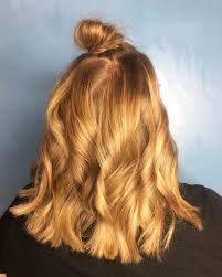 The best part of the hairstyle is that it goes analogously with a casual outfit and even more with an evening dress. 36 Casual Hairstyles That Are Quick Chic And Easy For 2021
