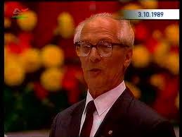 Mai wird weltweit begangen und gilt als tag der arbeit. Rede Erich Honecker 40 Jahre Ddr 1989 Youtube