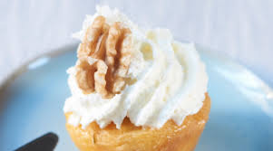 Recette De Peches A La Creme Fouettee Et Aux Noix Creme Fouettee Alimentation Noix