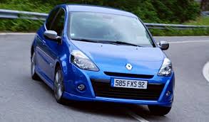 Line'ın sürücü koltuğuna oturduktan sonra tüm gözlerin üzerinizde olmasına alışacaksınız. Renault Clio 3 Gt 1 6 128 Ch