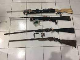 Salam senapan buat para pecinta senapan dan pecinta berburu, pada kesempatan kali ini saya akan berbagi tips untuk berburu luwak bagi cara berburu luwak dengan senapan angin. 2 Warga Indonesia Ditahan Miliki Senapang Buatan Sendiri