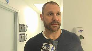 Brad larsen (born june 28, 1977 in nakusp, british columbia) is a professional ice hockey left winger who currently plays for the anaheim ducks of the national hockey league. Zh7ltwbgnppufm