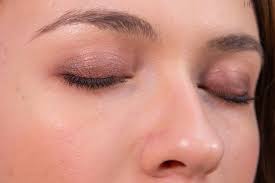 Smokey eye tutorial stops being difficult once you find the best one. Easy Smokey Eye Makeup In Brown And Gold Instructions With Photos