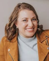 Kate Fish's Instagram, Twitter & Facebook