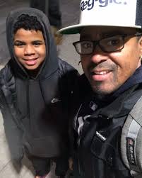 Hoy celebramos 18 años de tu vida, hijo mío. 🎉 Qué orgullo verte  convertirte en la increíble persona que eres: fuerte, bondadoso y lleno de  sueños. Este es solo el comienzo de