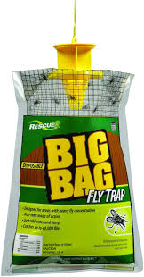 Logistics manager john demonstrates how to use the reusable outdoor fly trap from rescue! Rescue Outdoor Non Toxic Disposable Big Bag Fly Trap Walmart Com Walmart Com