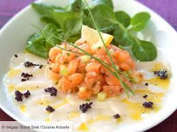 Tartare De Saumon Sur Carpaccio De Noix De Saint Jacques Recettes Recette Tartare De Saumon Recette Tartare De Saumon Noix De Saint Jacques
