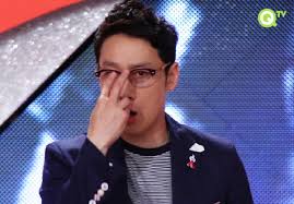 Lee Hwi-jae confesses he got his eyebrows tattooed