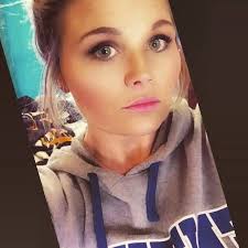 Hey my name is Samantha. Im currently at the roderer farm serving 10 at  50%. Just looking for a good conversation and a way to get my mind off of  being in