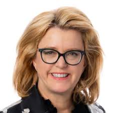 وسهلًا أهلًا Bienvenue! Welcome! صوت كتم يرجى Veuillez Please silence  األجهزة جميع désactiver