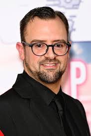 Neil Langford's Instagram, Twitter & Facebook