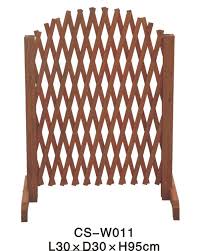 The largest privacy screen supplier for construction sites & commercial fence applications. Chinese Fir Cedar Wood Expending Wooden Fence Patio Climbing Plants Portable Room Divider Wood Panel Screen Dog Gate Kid Safety Buy Small Garden Fence Garden Border Fence Vegetable Garden Fencing Product On Alibaba Com
