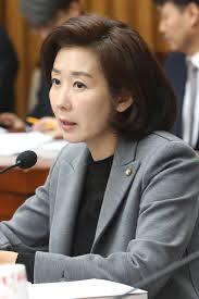 티몬, '업계 1호 상장' 레이스…'춘추전국시대' 이커머스 시장서 얼마나 매력적인가? ë‚˜ê²½ì› ìžë…€ ë¶€ì •ìž…í•™ìœ¼ë¡œ ì²˜ë²Œë°›ìœ¼ë©´ ì¦‰ê° ì˜ì›ì§ ì‚¬í‡´ ì¤'ì•™ì¼ë³´