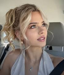 Ella Savage (ellasav06)