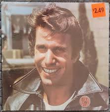 Criticism of Brad Winkler's music and appearance