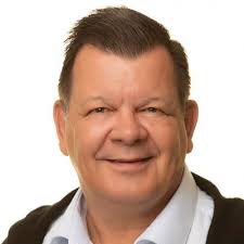 Linda Nguyen (@lindaa728)