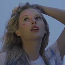 Taylor Swift Lover Cloud