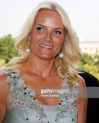 Crown Princess Mette-Marit in green drop earrings 🍃💚🍃 Anyone who knows  the brand?