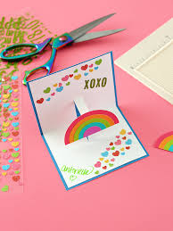 Pop Up Karte Selber Basteln Und Zum Geburtstag Schenken Mit Regenbogen Und Klein Popup Karten Basteln Geburtstag Karte Basteln Geburtstag Pop Up Karte Basteln