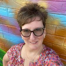 Places to do art projects in Topeka?