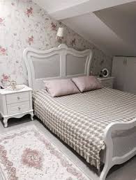 Cati Dubleksi Evinde Evin Farkliliklarini One Cikaran Neslihan Hanim Kullanimi Zor Alanlari Degerlen Ev Oturma Odasi Yatak Odasi Duzenleme Cati Kati Depolama