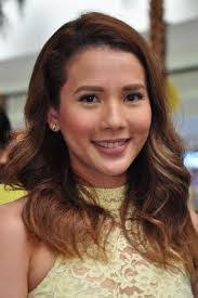 Gail Valencia's Instagram, Twitter & Facebook