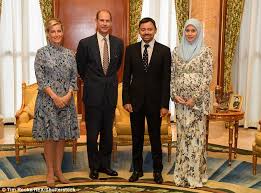 Sarah's wedding tiara ♕ crown princess sarah of brunei. Queen Maxima And Royal Ladies On Twitter Prince Edward And Sophie Countess Of Wessex Met Crown Prince Haji Al Muhtadee And Sarah Crown Princess Of Brunei At Qashr Al Meezaan Palace Https T Co J9qrdxhmpg