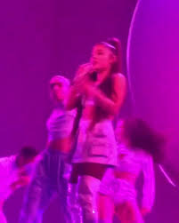 You Like My Hair Gee Thanks Just Bought It Gif Pin On Ariana Grande