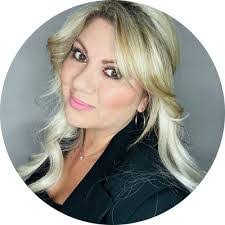 Misty Weaver's Instagram, Twitter & Facebook