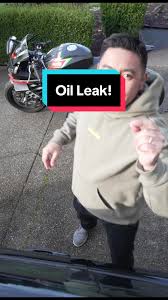 The most common Sportbike oil leak is from the stator cover #sportbiketips  #motorcyclesoftiktok #motorcycletips