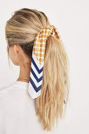 Lana Silk Scarf Ponytail Holder Urban Outfitters Schal Frisuren Haar Schal Stile Scrunchie Frisuren