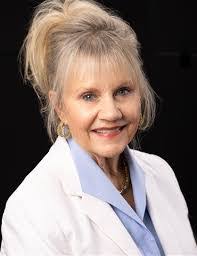 Paula Scanlon's Instagram, Twitter & Facebook