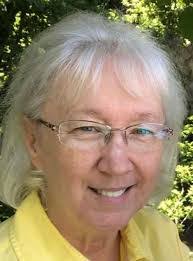 Lynn Warrick's Instagram, Twitter & Facebook