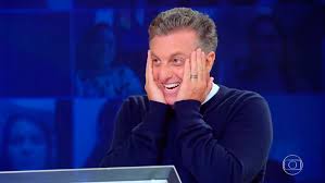 Em 12 de abril de 2003, o caldeirão do huck lançou o quadro guerra do sono, em que dez pessoas eram mantidas num loft cenográfico de 700m2 construído no projac. Wbfc Lqs1rxjrm