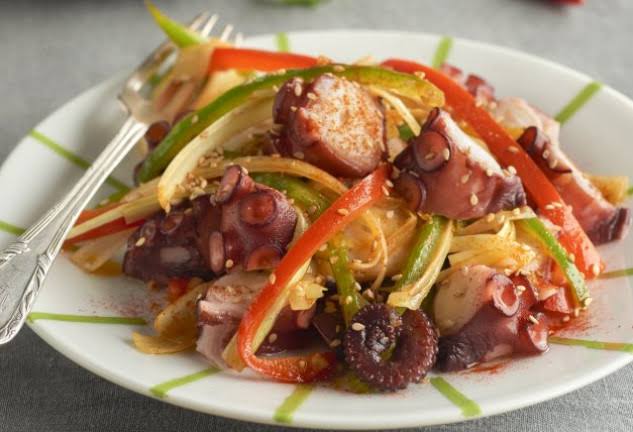 Pulpo salteado/Octopus sautéed