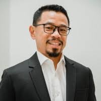 Melissa Chester's Instagram, Twitter & Facebook