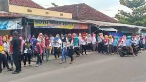 Fasilitas bus lengkap, full ac, full musik dan bisa untuk karaoke. Vina The Green Ranger Kerja Di Trans Jogja Kerja Di Trans Jogja Kerja Sampingan Di Jogja Yang Asyik Lowongan Kerja Apoteker Yogyakarta Yogyakarta