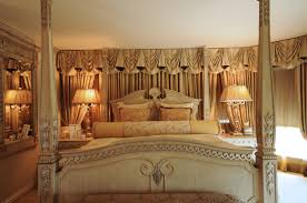 The home of victorian prime minister, benjamin disraeli, it was remodelled in 1862 into a suitable country seat and was 'gothicised' to include plaster vaults in the hall. 75 Beautiful Victorian Bedroom Pictures Ideas July 2021 Houzz