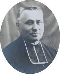 Nicolas Baur's Instagram, Twitter & Facebook