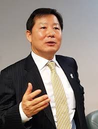 국민의힘 윤석열 대선 후보는 6일 신임 사무총장으로 4선의 권영세 의원, 전략기획부총장으로 재선의 이철규 의원을 선임했다. í•™ë ¥ í—ˆìœ„ ê²Œìž¬ ì´ì² ê·œ 1ì‹¬ ë²Œê¸ˆ 500ë§Œì› ë‹¹ì„ ë¬´íš¨ ìœ„ê¸° ì—°í•©ë‰´ìŠ¤