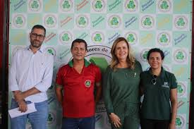DPEMT - DPEMT articula acordo para revis&atilde;o de contratos de catadores em C&aacute;ceres