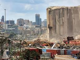 The explosion's shockwave blew out windows at beirut international airport's passenger terminal, about. Noch Immer Suche Nach Opfern In Beirut Uberregionales Ludwigsburger Kreiszeitung