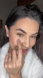 Como tirar o borrado do rimel. Ja sabiam? 💖 #maquiagemtiktok #tutorial  #truquesdemaquiagem #makeuptutorial #mascaradecilios