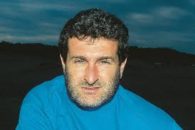 25 years after the murder of the Argentine journalist José Luis Cabezas, 25  journalists keep his memory alive